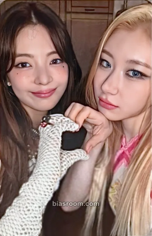 GOLD Photocard - ITZY - ITZY K-pop photocard