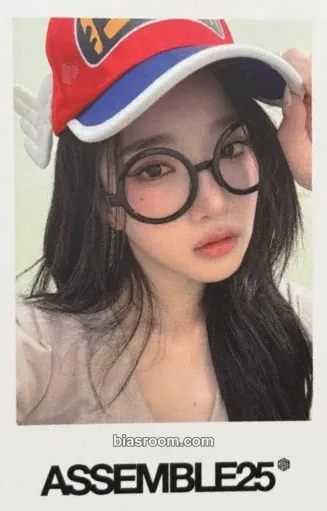 Yooyeon Assemble25 Photocard - tripleS - tripleS K-pop photocard