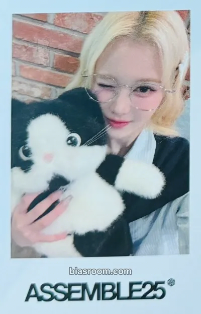 Mayu Assemble25 Photocard - tripleS - tripleS K-pop photocard