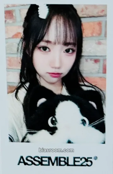 Shion Assemble25 Photocard - tripleS - tripleS K-pop photocard
