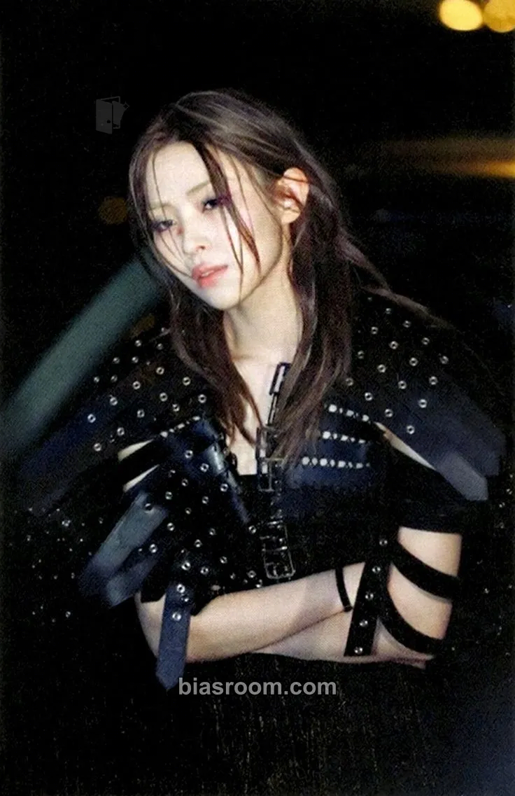 Ryujin TUNNEL VISION Photocard - ITZY - ITZY K-pop photocard