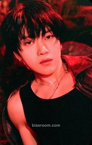 Matthew Blue Paradise Pop-up Store Photocard - ZEROBASEONE - ZEROBASEONE K-pop photocard