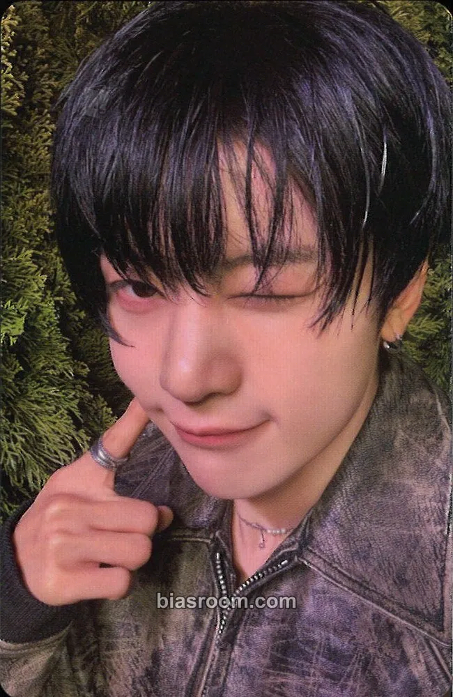 Matthew Blue Paradise Photocard - ZEROBASEONE - ZEROBASEONE K-pop photocard