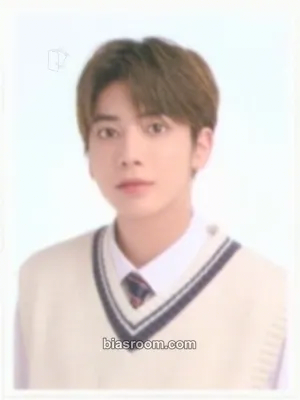 Taehyun 4OIN Foreul Photocard - TOMORROW X TOGETHER - TOMORROW X TOGETHER K-pop photocard
