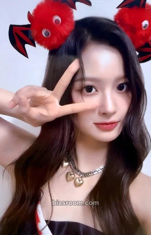 Sullyoon ENTWURF Photocard - NMIXX - NMIXX K-pop photocard