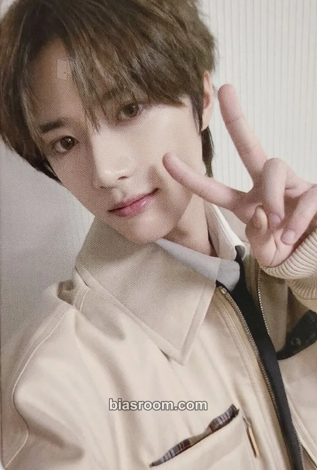 Beomgyu The Name Chapter: Temptation Photocard - TOMORROW X TOGETHER - TOMORROW X TOGETHER K-pop photocard