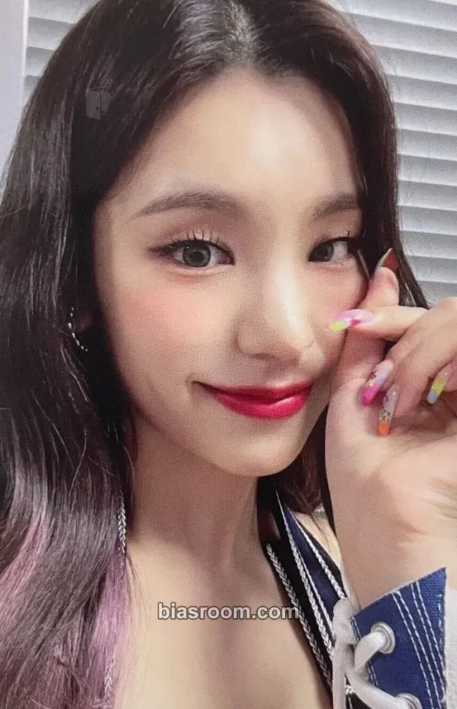 ITZY - Yeji - CHECKMATE Album makestar fansign round 1