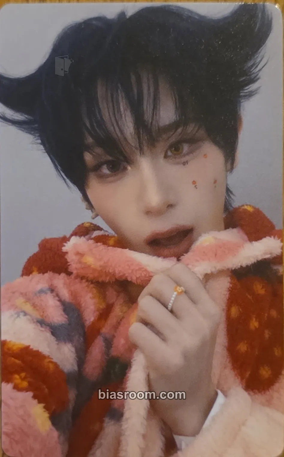 Haru UXLXVE Photocard - XLOV - XLOV K-pop photocard
