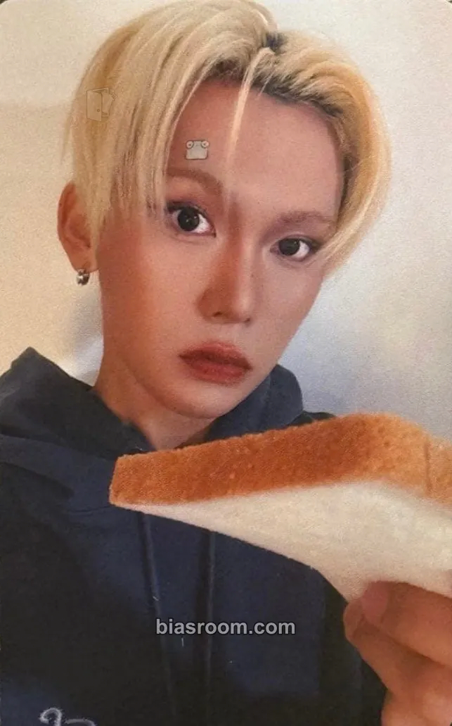 Hyun UXLXVE Photocard - XLOV - XLOV K-pop photocard