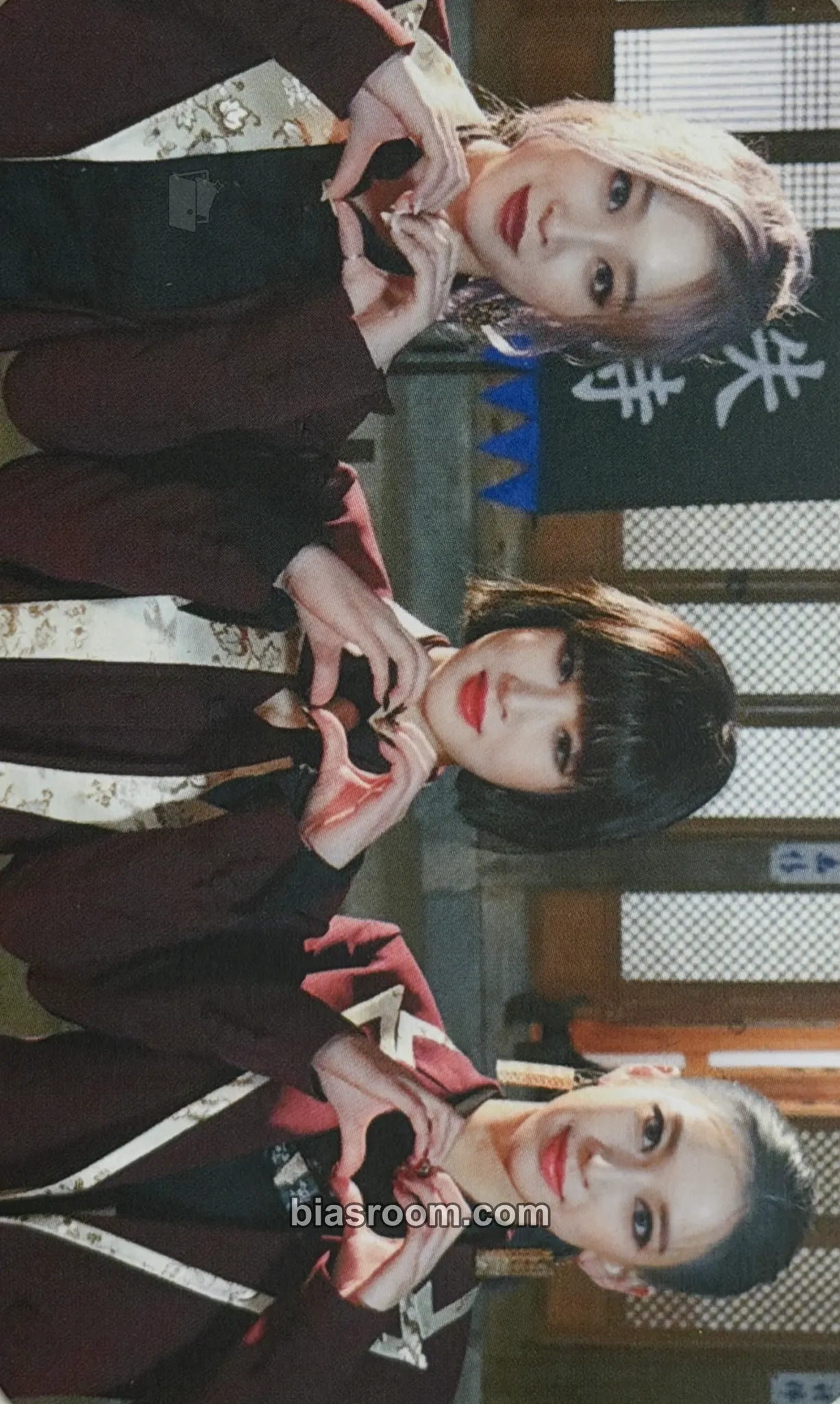 Queen Photocard - 3YE - 3YE K-pop photocard