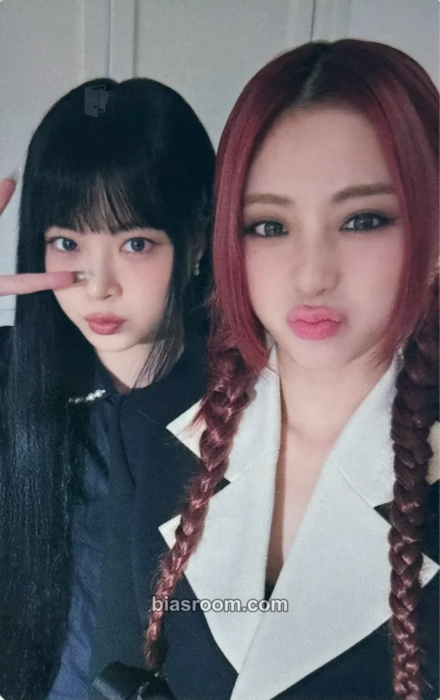 LE SSERAFIM - Huh Yunjin & Hong Eunchae - CRAZY (Japanese Ver.) Album unit photocard album photocard