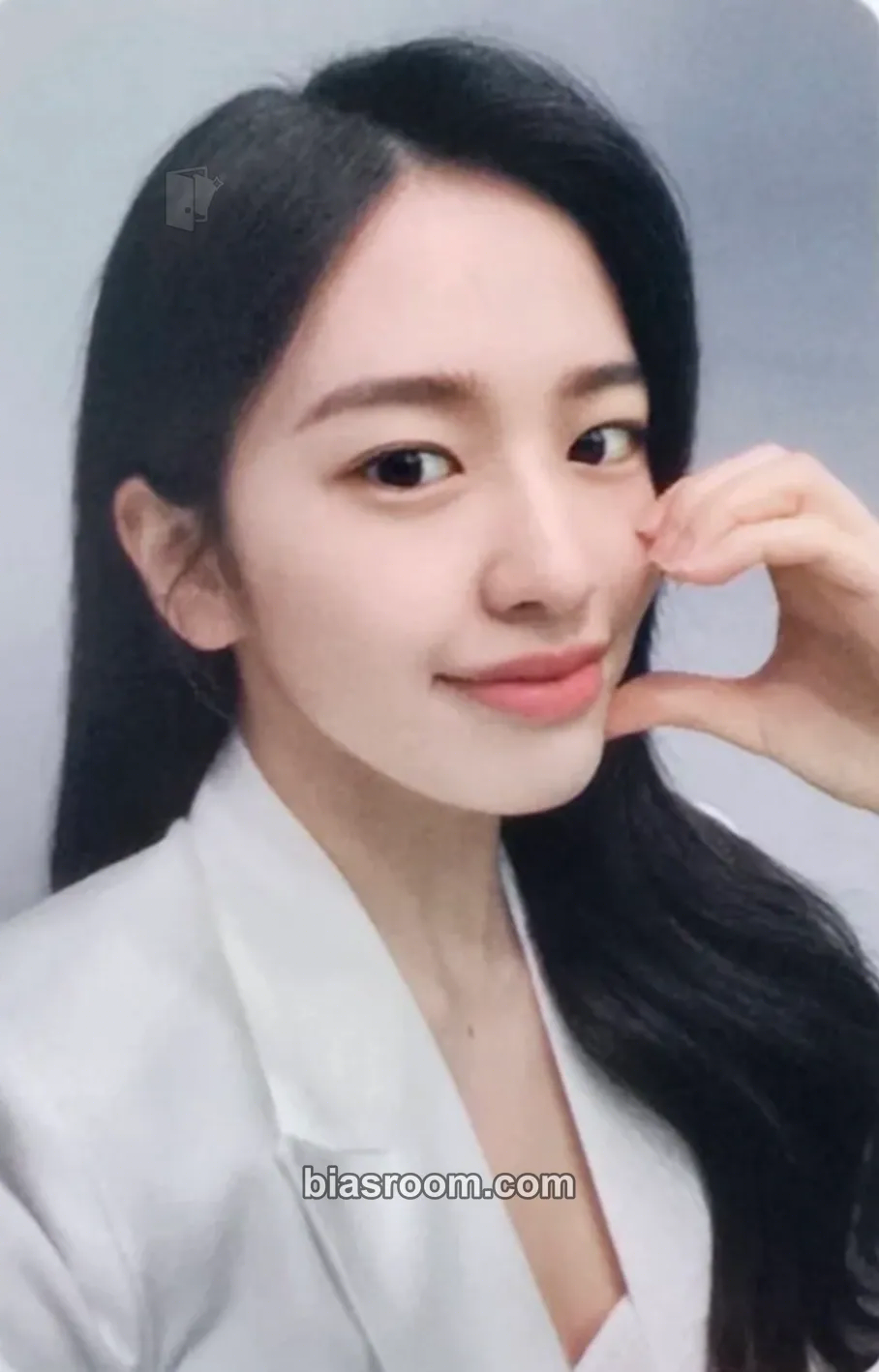 Yujin Yujin x DEWYTREE Photocard - IVE - IVE K-pop photocard