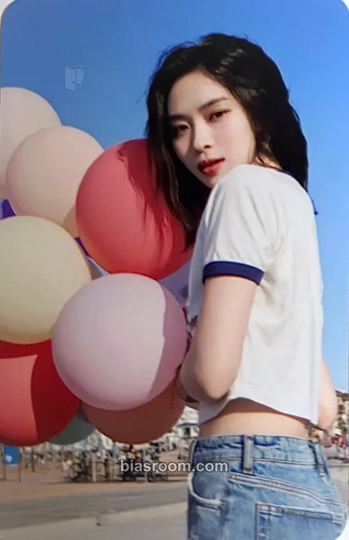 Ryujin 2024: Best Friends Forever Season's Greetings Photocard - ITZY - ITZY K-pop photocard