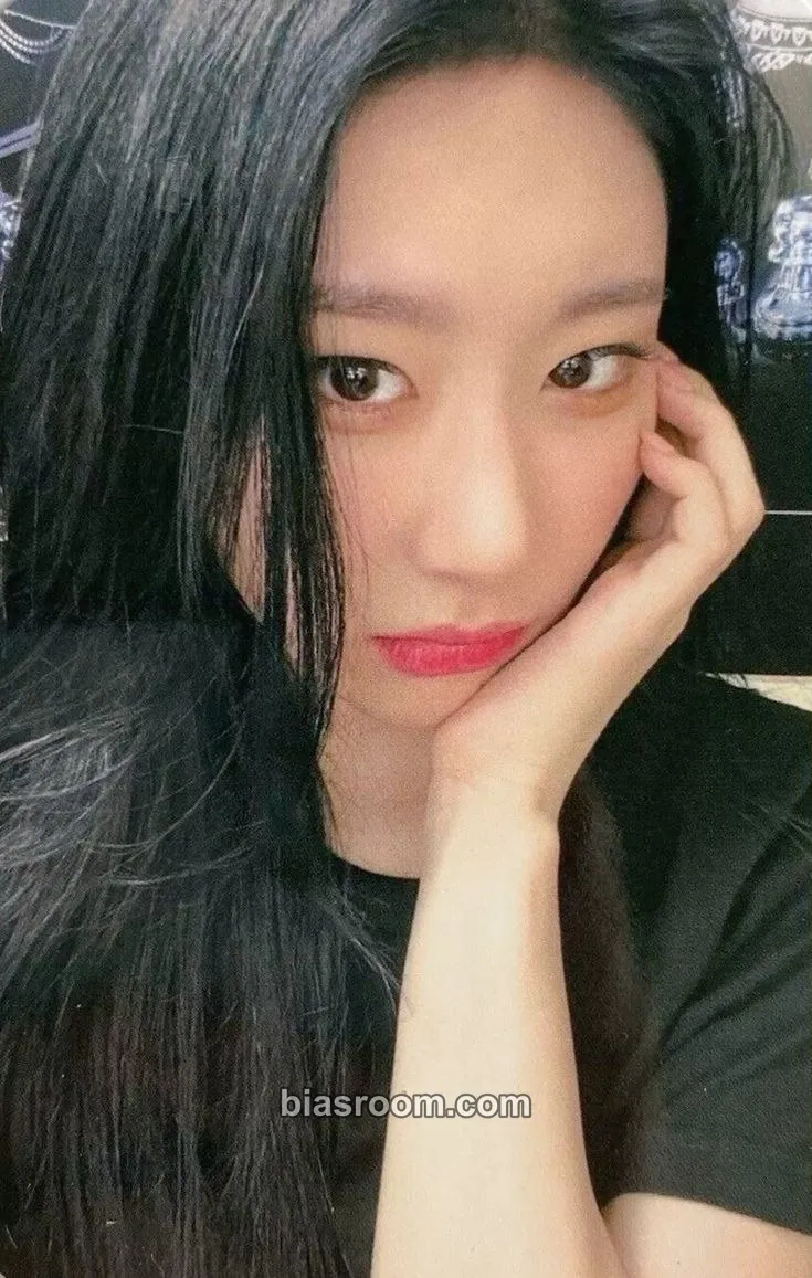 Chaeryeong CHECKMATE Photocard - ITZY - ITZY K-pop photocard