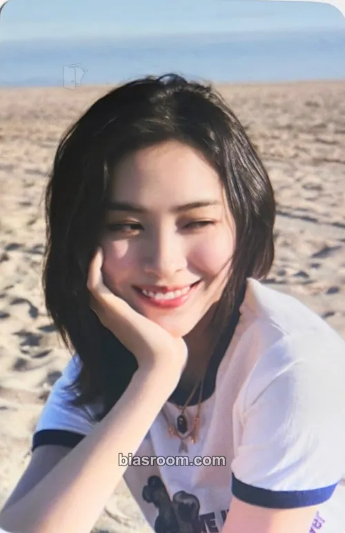 Ryujin 2024: Best Friends Forever Season's Greetings Photocard - ITZY - ITZY K-pop photocard