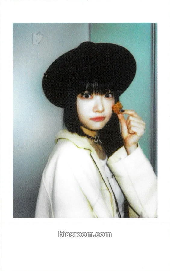 Hong Eunchae UNFORGIVEN Photocard - LE SSERAFIM - LE SSERAFIM K-pop photocard