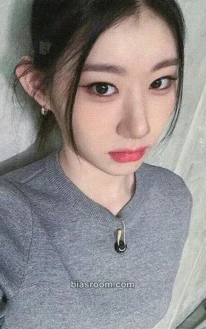 Chaeryeong CHECKMATE Photocard - ITZY - ITZY K-pop photocard