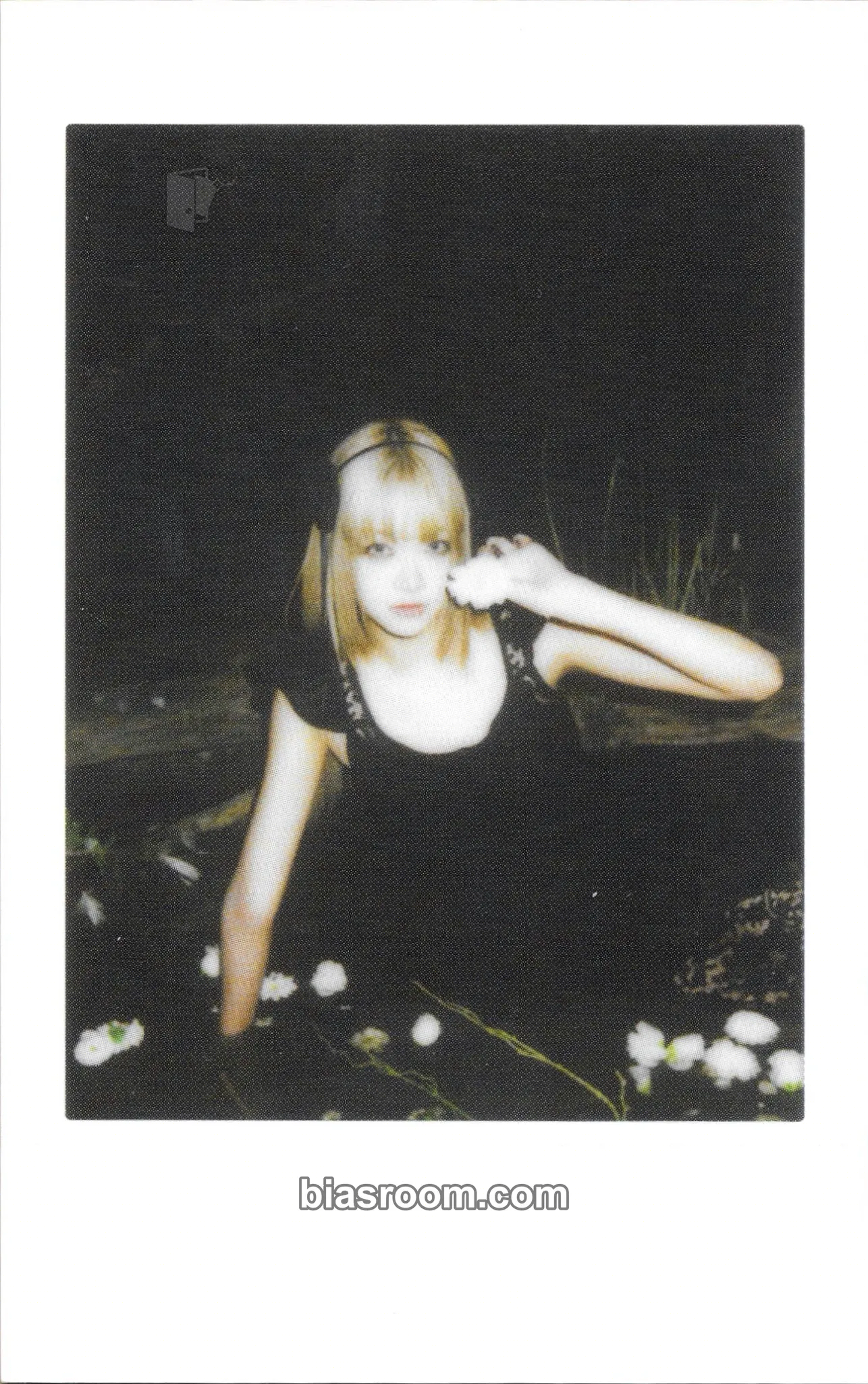 Hong Eunchae EASY Photocard - LE SSERAFIM - LE SSERAFIM K-pop photocard