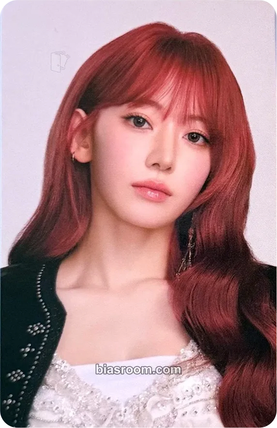Sakura Easy Crazy Hot Tour Encore (2025/26) Photocard - LE SSERAFIM - LE SSERAFIM K-pop photocard
