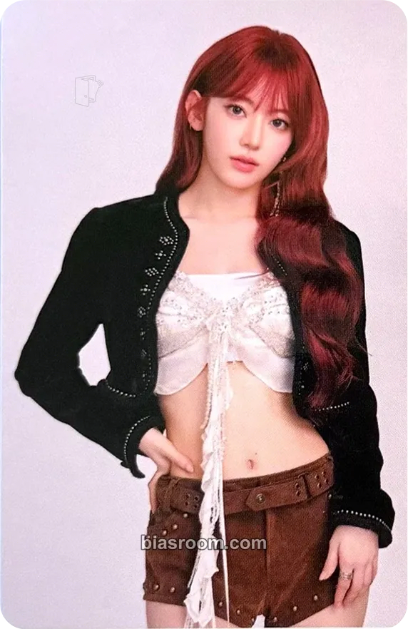 Sakura Easy Crazy Hot Tour Encore (2025/26) Photocard - LE SSERAFIM - LE SSERAFIM K-pop photocard