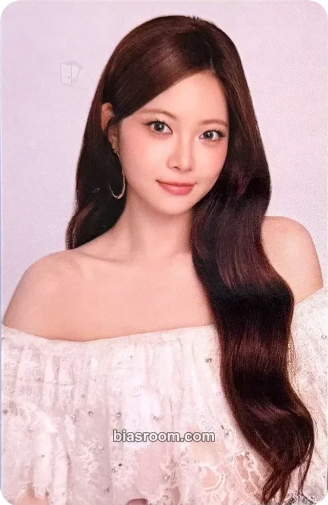 LE SSERAFIM - Hong Eunchae - 2025/2026 LE SSERAFIM TOUR “EASY CRAZY HOT” ENCORE Event trading card