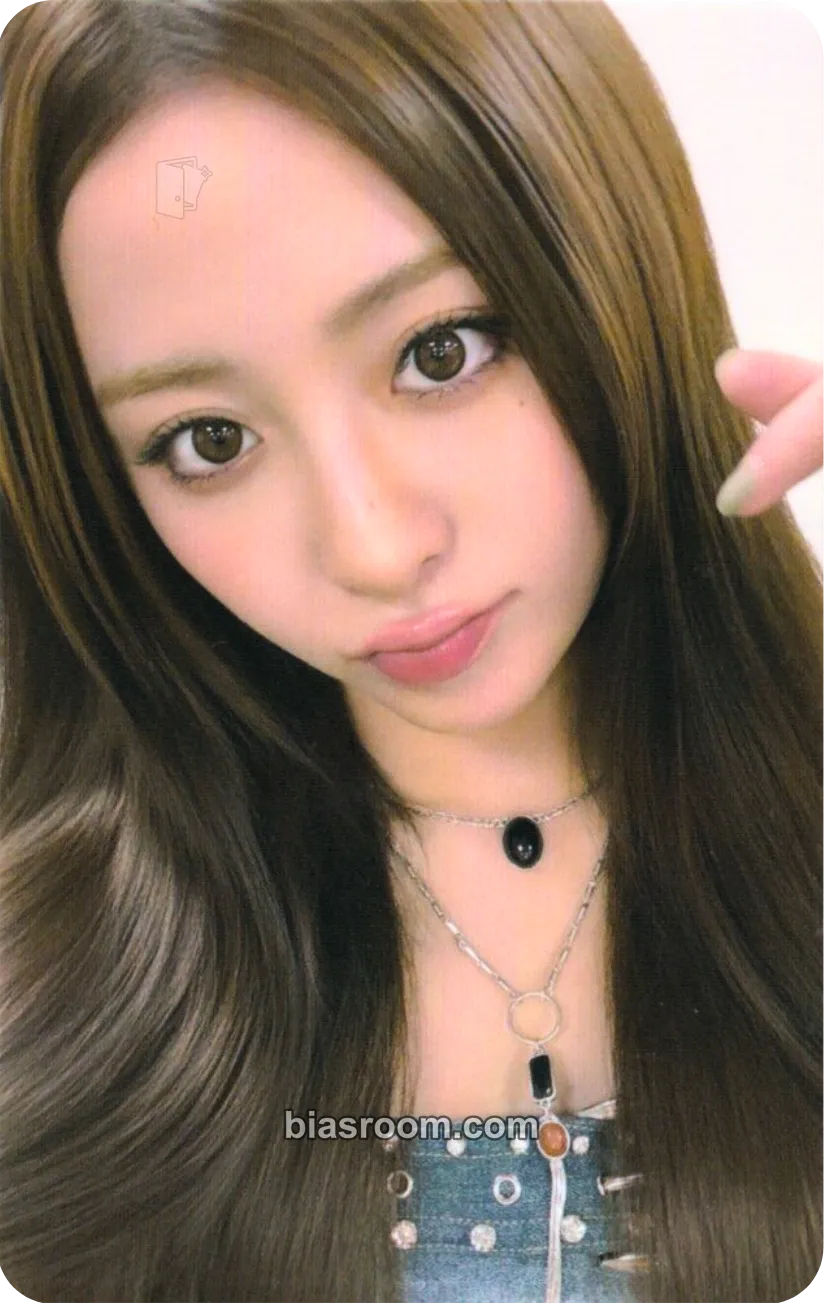 Huh Yunjin Easy Crazy Hot Tour Encore (2025/26) Photocard - LE SSERAFIM - LE SSERAFIM K-pop photocard