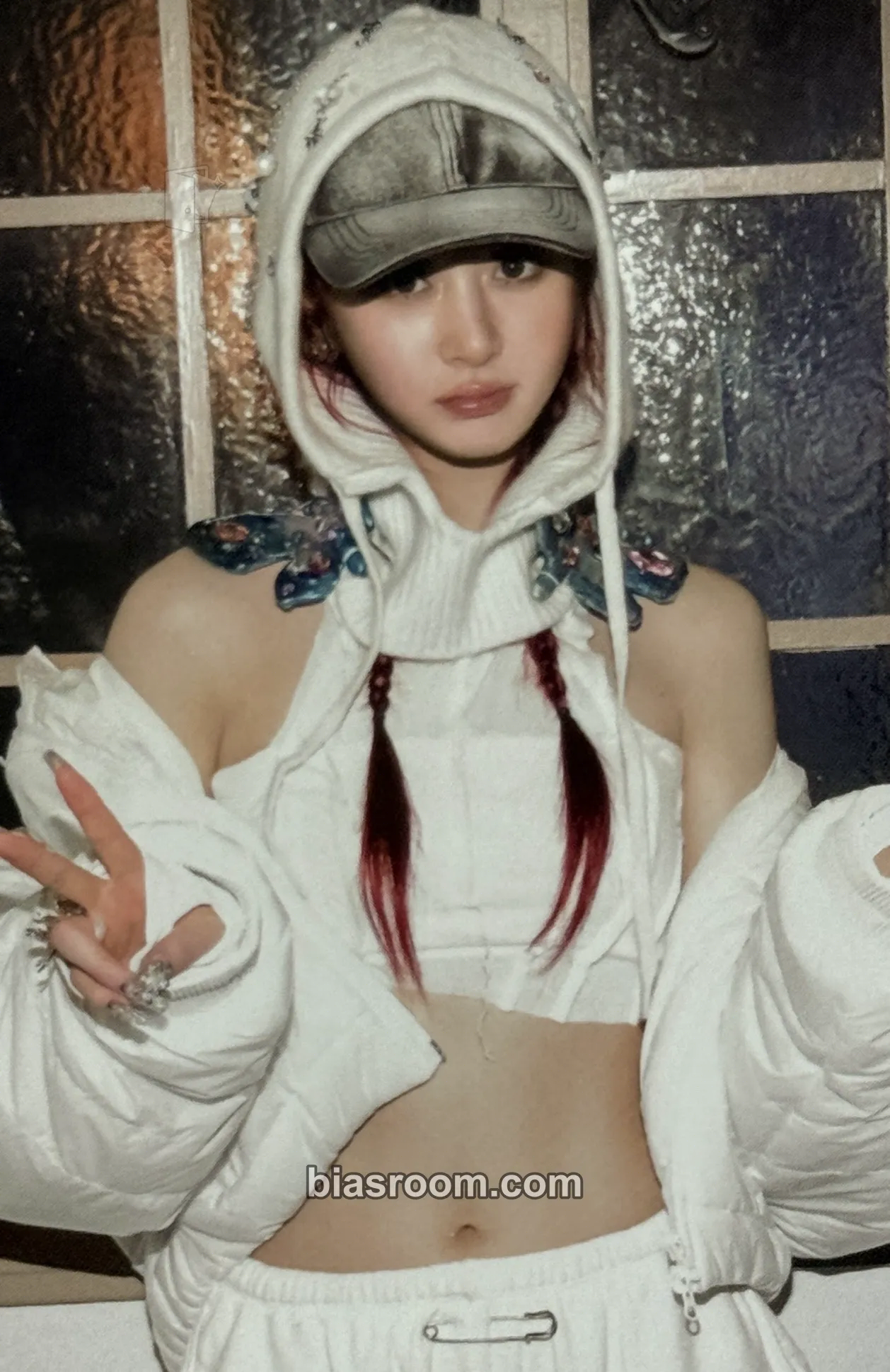 Huh Yunjin EASY Photocard - LE SSERAFIM - LE SSERAFIM K-pop photocard