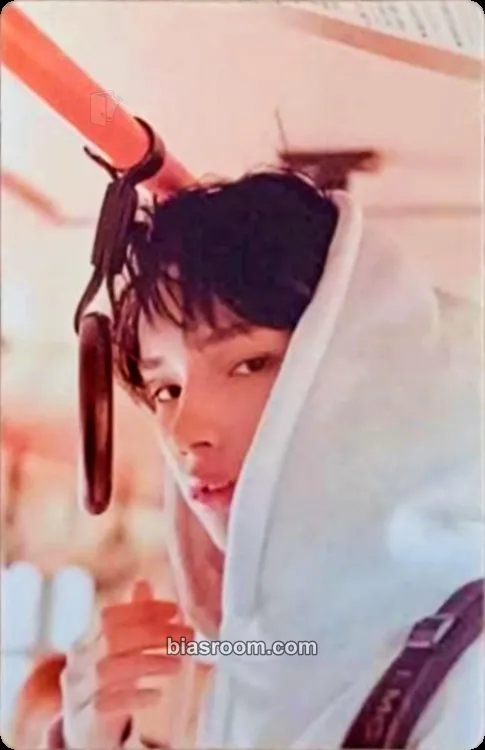 Huening Kai Released Album Lucky Draw Event Photocard - TOMORROW X TOGETHER - TOMORROW X TOGETHER K-pop photocard