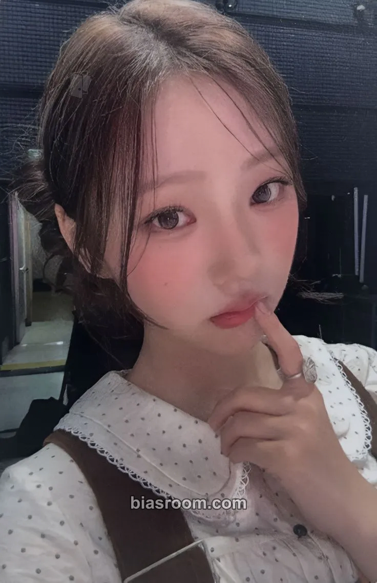 Stella FOCUS Photocard - Hearts2Hearts - Hearts2Hearts K-pop photocard