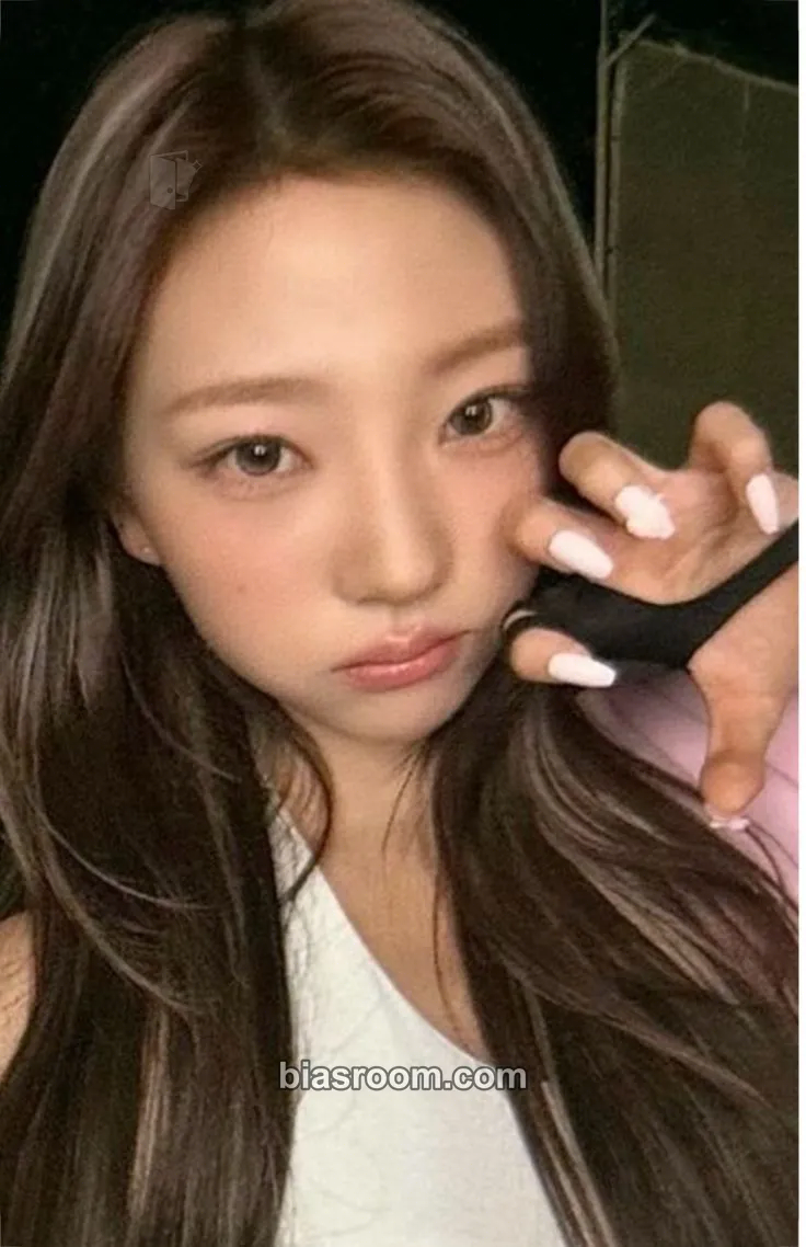 Stella FOCUS Photocard - Hearts2Hearts - Hearts2Hearts K-pop photocard