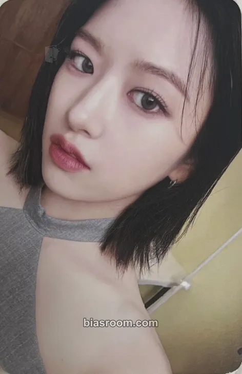 Yujin Yujin x CLIO Photocard - IVE - IVE K-pop photocard