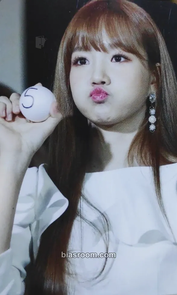 Jo Yuri COLOR*IZ Photocard - IZ*ONE - IZ*ONE K-pop photocard