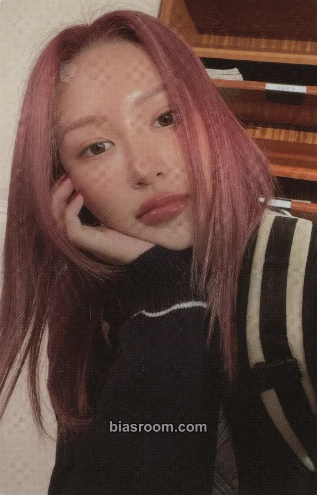 Siyeon 2024 Season's Greetings Photocard - Dreamcatcher - Dreamcatcher K-pop photocard