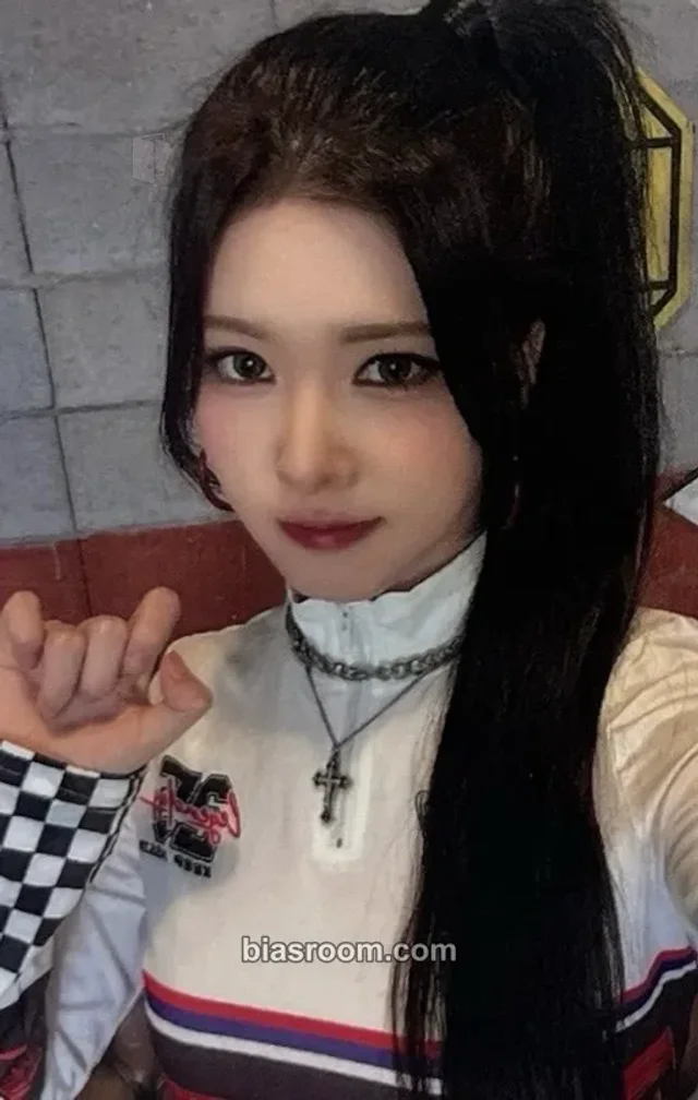 W!TCHX - Lucia - Run Baby Run Album album photocard