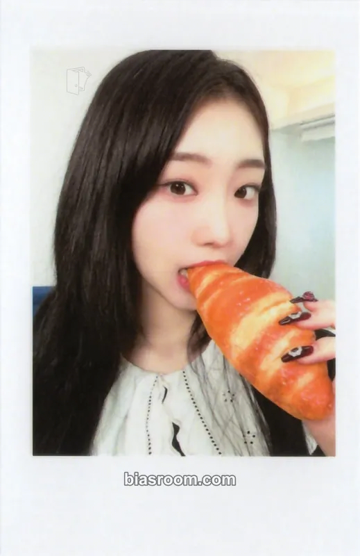 YeoJin Official Lightstick Photocard - Loossemble - Loossemble K-pop photocard