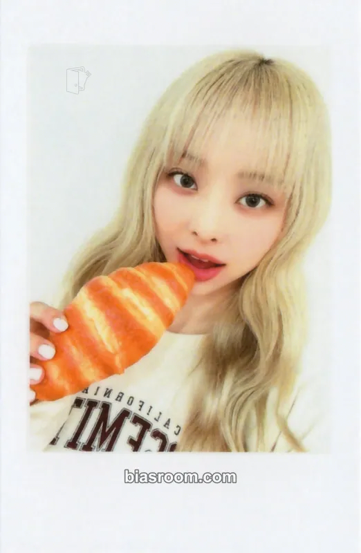 ViVi Official Lightstick Photocard - Loossemble - Loossemble K-pop photocard