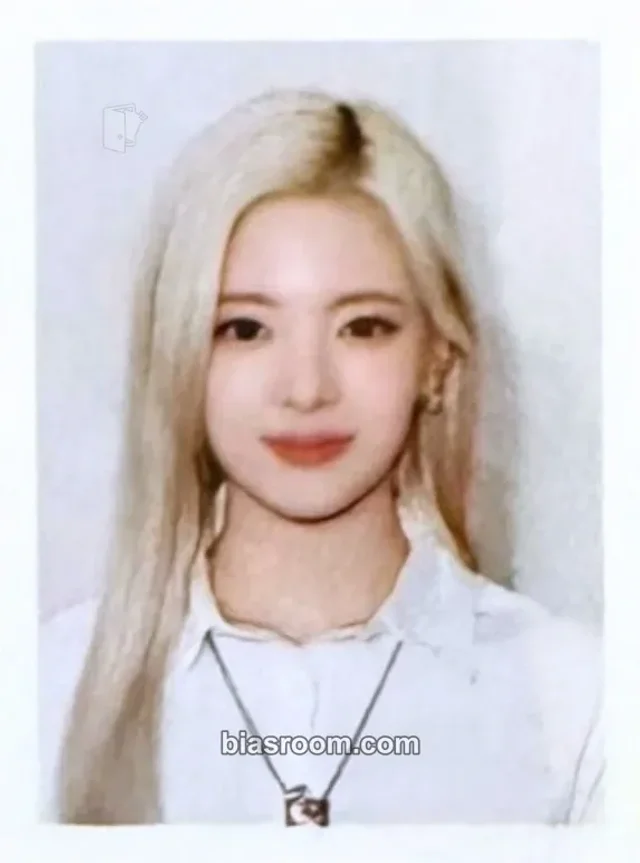 ITZY - Lia - Itzy official fanclub MIDZY 3rd generation Other id photo