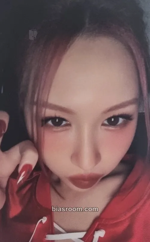 Siyeon 2024 Season's Greetings Photocard - Dreamcatcher - Dreamcatcher K-pop photocard