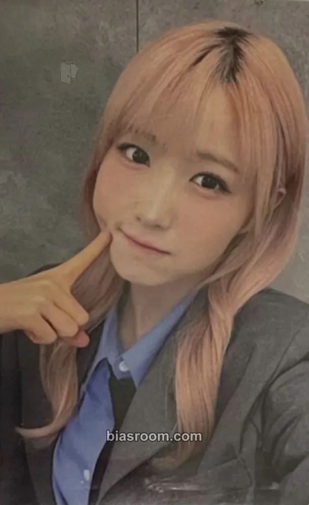 Hitomi SAY MY NAME Photocard - SAY MY NAME K-pop photocard