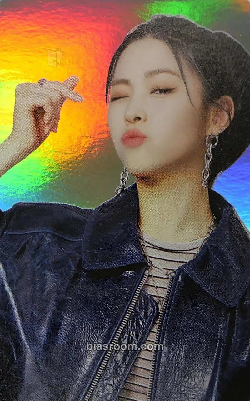 Ryujin ITZY X Gourmet Chicken "Joyful Moment" Photocard - ITZY - ITZY K-pop photocard