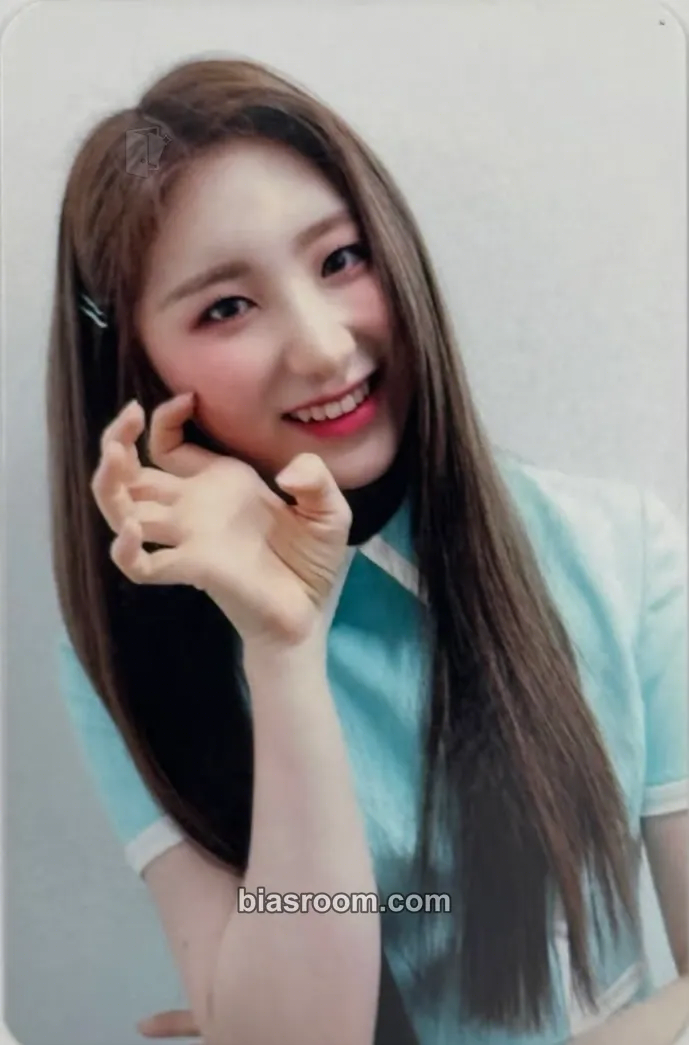 Lee Chaeyeon HEART*IZ Photocard - IZ*ONE - IZ*ONE K-pop photocard