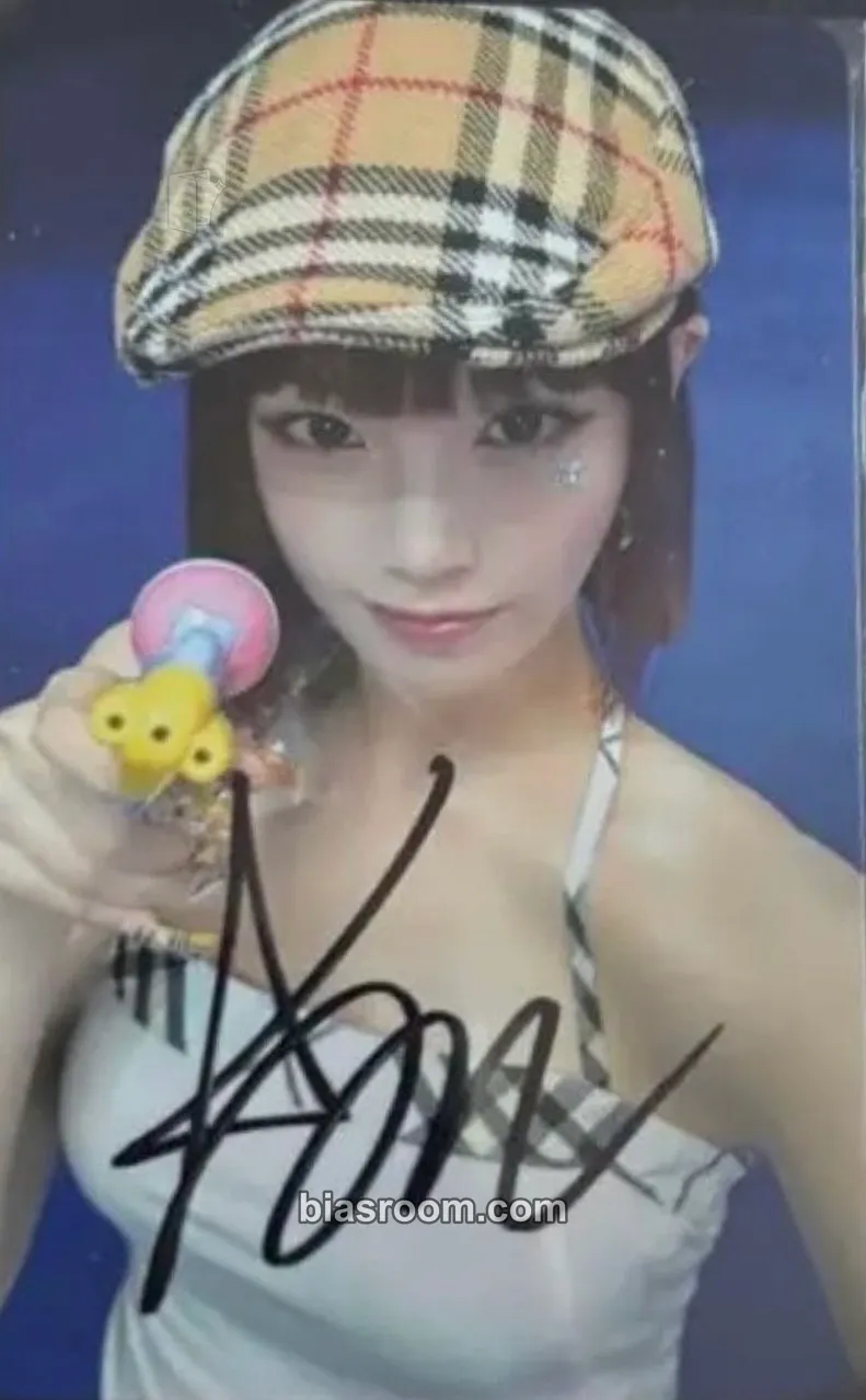 Kim Chaewon CRAZY Photocard - LE SSERAFIM - LE SSERAFIM K-pop photocard