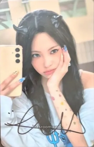 Hong Eunchae CRAZY Photocard - LE SSERAFIM - LE SSERAFIM K-pop photocard