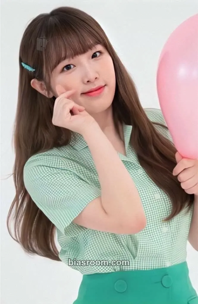 Yena EYES ON ME: The Movie Photocard - IZ*ONE - IZ*ONE K-pop photocard