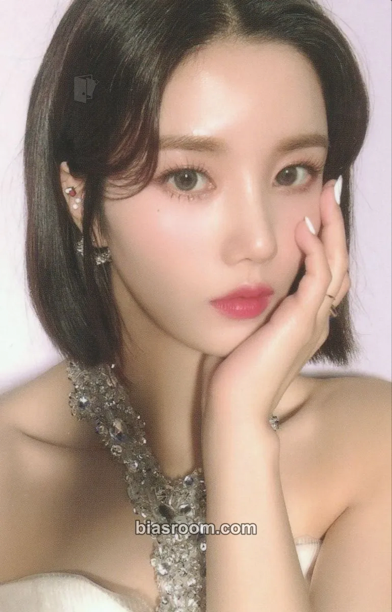 Kwon Eunbi ONEIRIC THEATER - KIT Version Photocard - IZ*ONE - IZ*ONE K-pop photocard