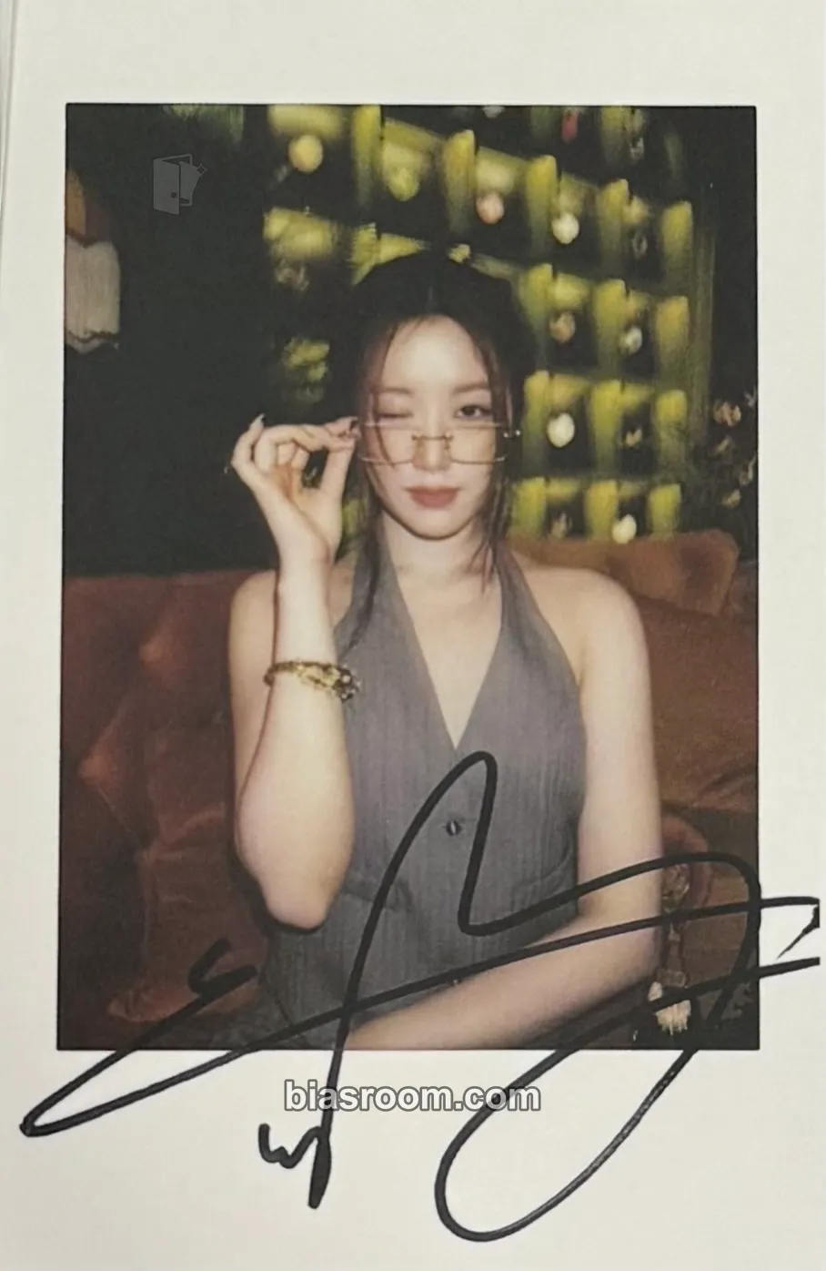 Shuhua Shuhua x Waves Magazine Photocard - i-dle - i-dle K-pop photocard