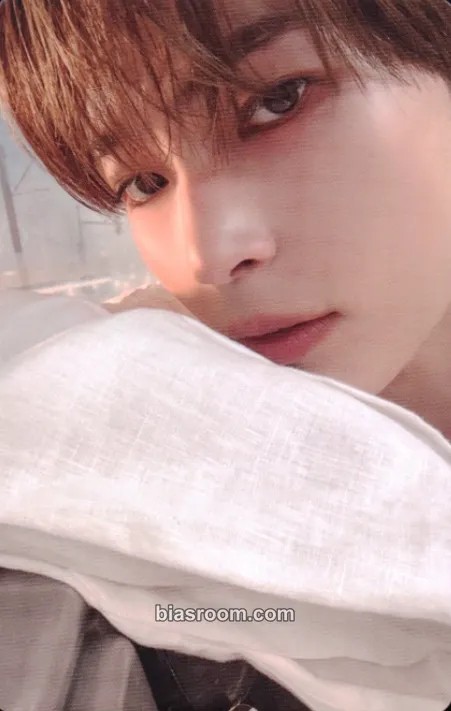 Hanbin OK! Magazine China June 2025 Issue Photocard - ZEROBASEONE - ZEROBASEONE K-pop photocard