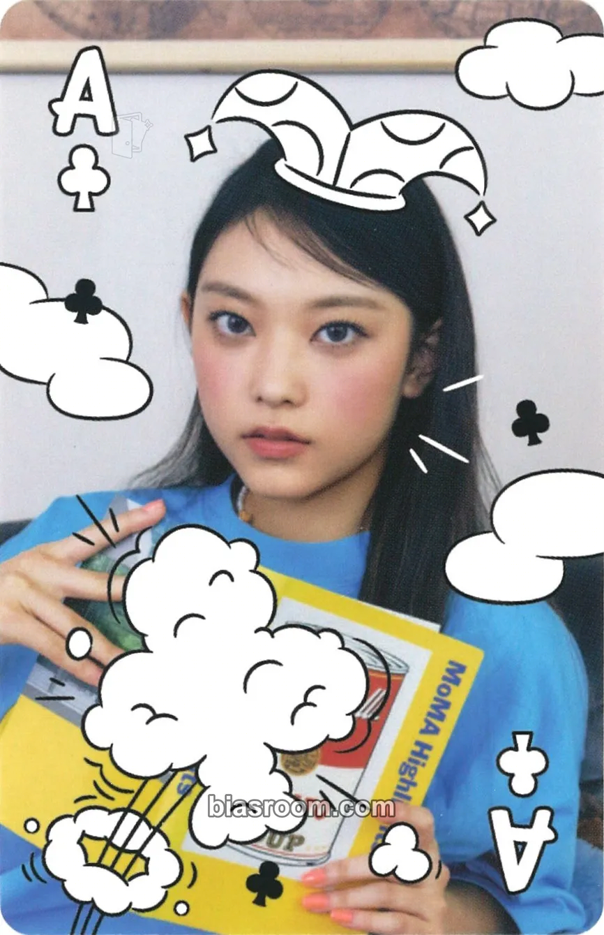 Haerin Welcome to ROOM 722 (2023 Season's Greetings) Photocard - NewJeans - NewJeans K-pop photocard