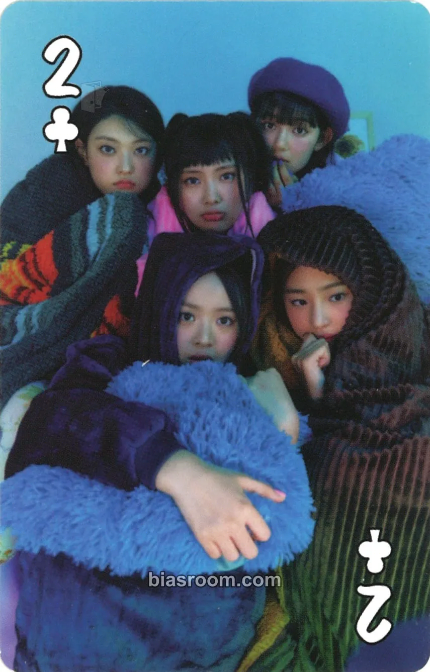 Welcome to ROOM 722 (2023 Season's Greetings) Photocard - NewJeans - NewJeans K-pop photocard