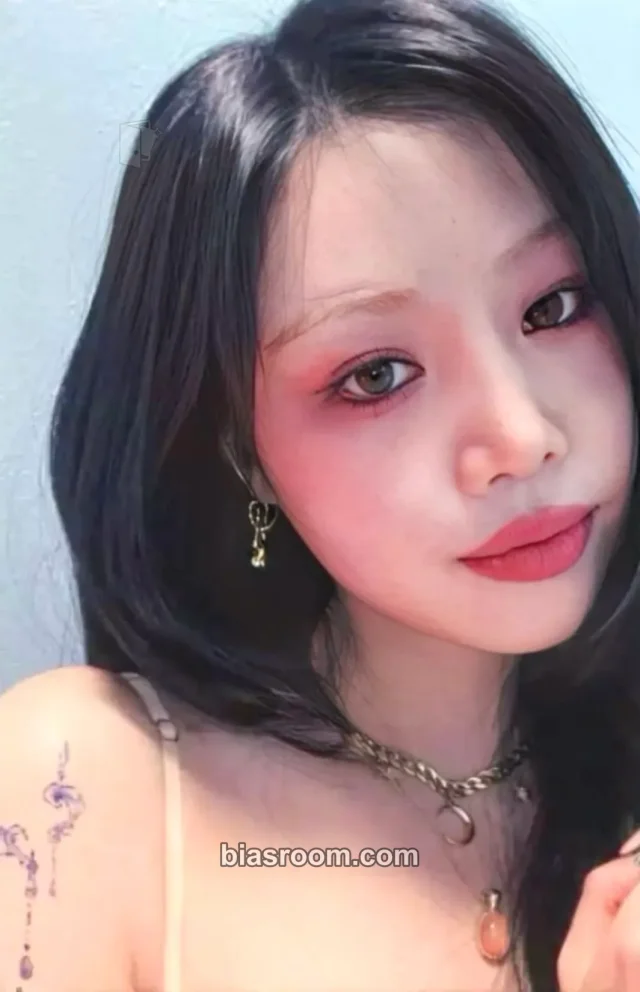 Soojin - Soojin - RIZZ Album soundwave pob (pre-order benefit)